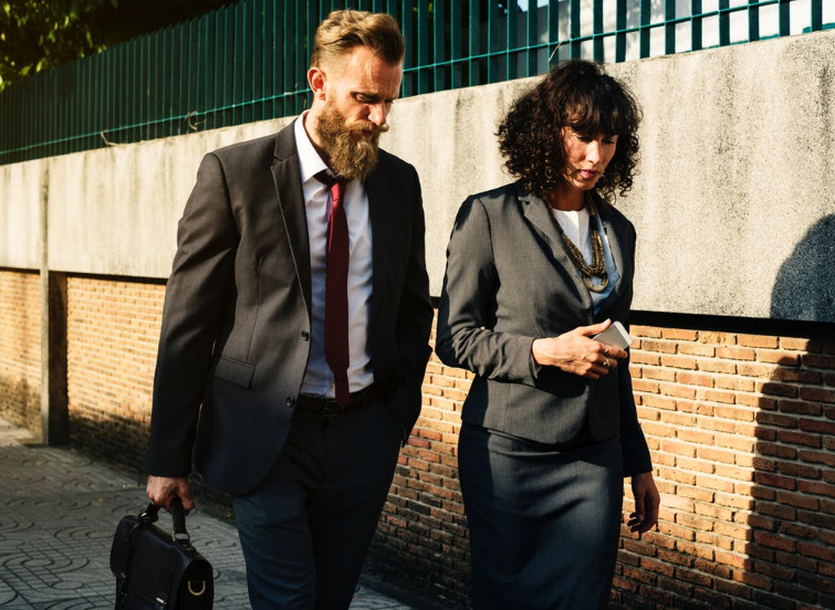 找代理公司注冊公司要多少錢？辦營業(yè)執(zhí)照是免費(fèi)的嗎？